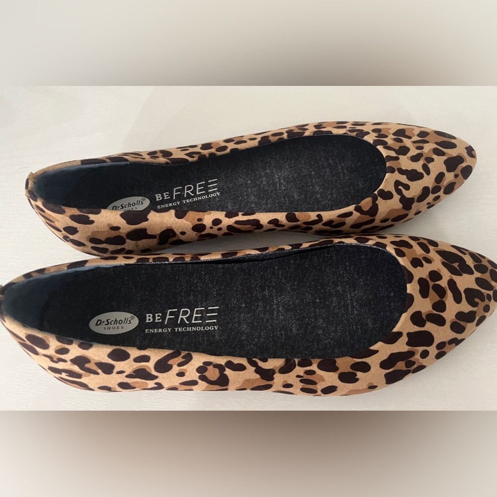 Dr. Scholls cheetah flats women’s size 7.5 wide